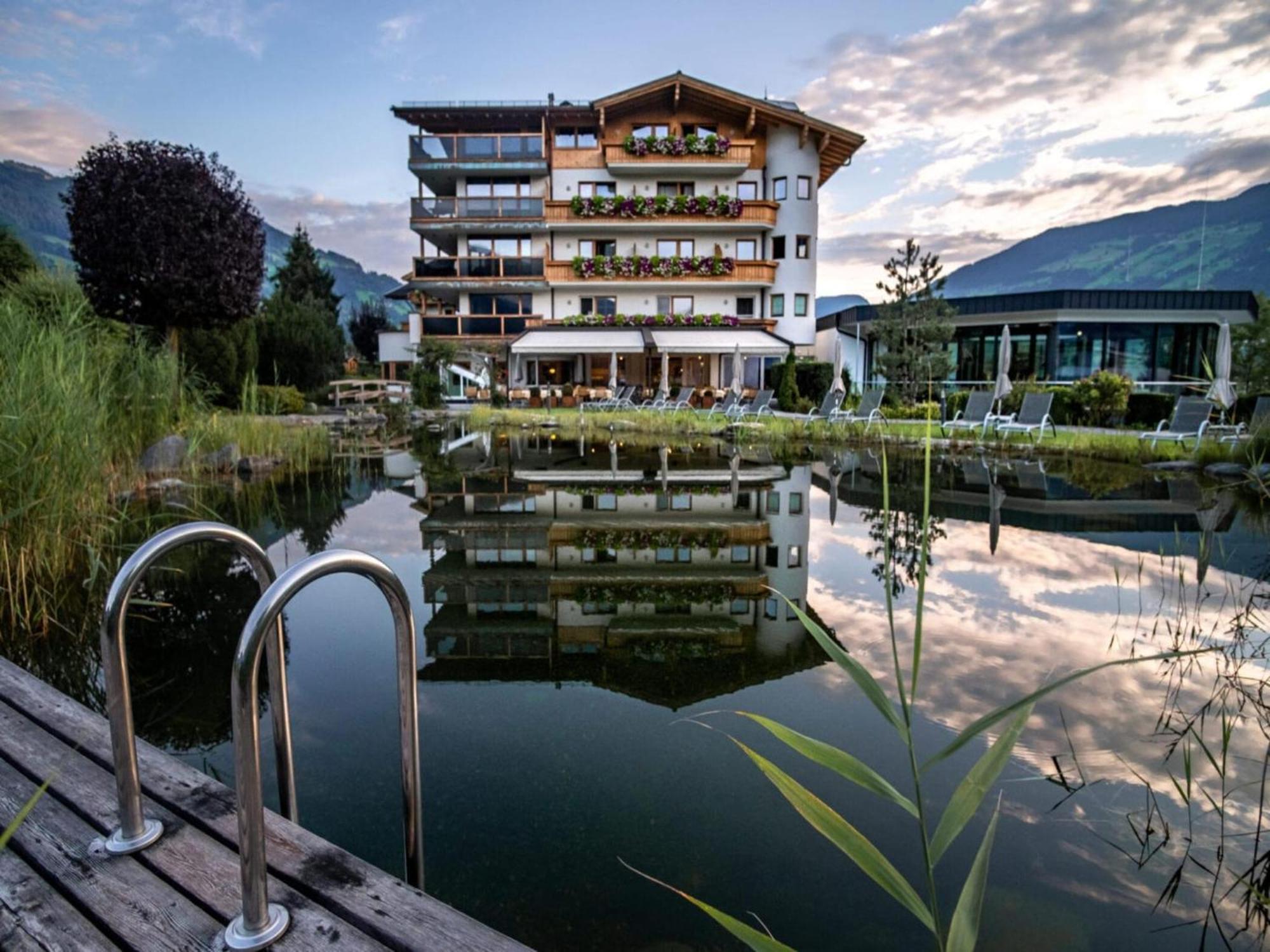 Apartment In Fuegen With A Garden Exteriér fotografie